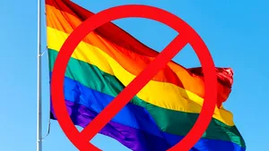 Ungaria: A fost adoptat un decret care interzice simbolurilor LGBT+ pe clădirile publice