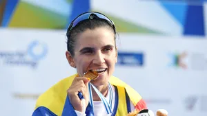 Vine barza în canotaj. Vicecampionii olimpici Ionela şi Marius Cozmiuc vor deveni părinţi