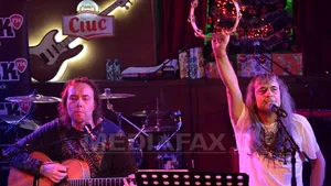 Peste şapte mii de bistriţeni au întâmpinat Anul Nou în stradă la un concert Minculescu-Nuţu Olteanu