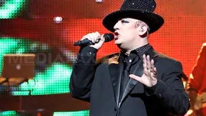 Cântăreţul Boy George a sugerat că a întreţinut raporturi sexuale cu Prince. Filmările la emisiunea 