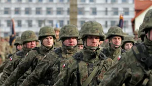 Anunțul care va înfuria Rusia. Polonia intră în cursa înarmării: vrea să aibă arme nucleare și o armată de 500.000 de militari
