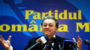 Vadim Tudor îşi doreşte un premier de profesie economist