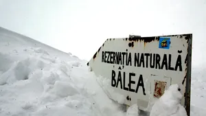Zăpadă de 81 de cm şi risc de avalanşe în Bucegi şi Făgăraş
