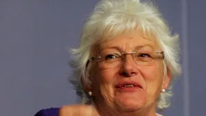 Fischer Boel: Felicit România pentru evitarea clauzei pe agricultură