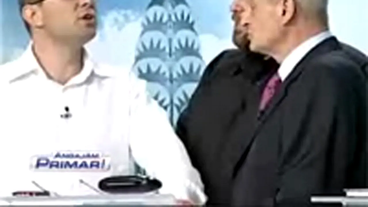 Guşă - Îmi cer scuze că aţi vrut să-mi daţi un cap în gură; Oprescu - Îmi cer scuze că nu am făcut-o