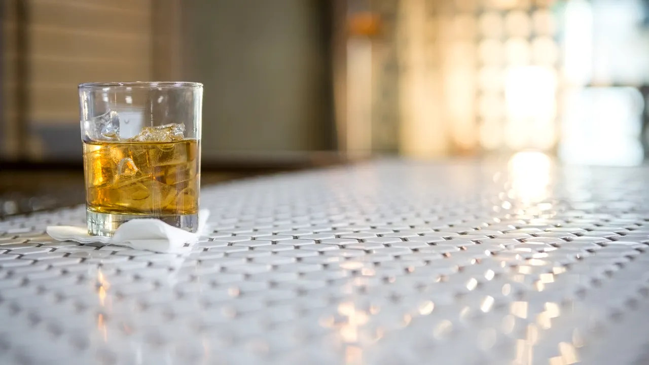 Investitorii mizează pe bitcoin, aur şi whisky pentru a se pune la adăpost de inflaţie