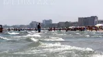 Vacanţa prelungită de 1 mai a adus zeci mii de turişti pe litoral