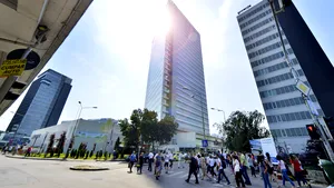 Cel puţin 10% dintre corporatişti şi-ar putea pierde slujba/ 