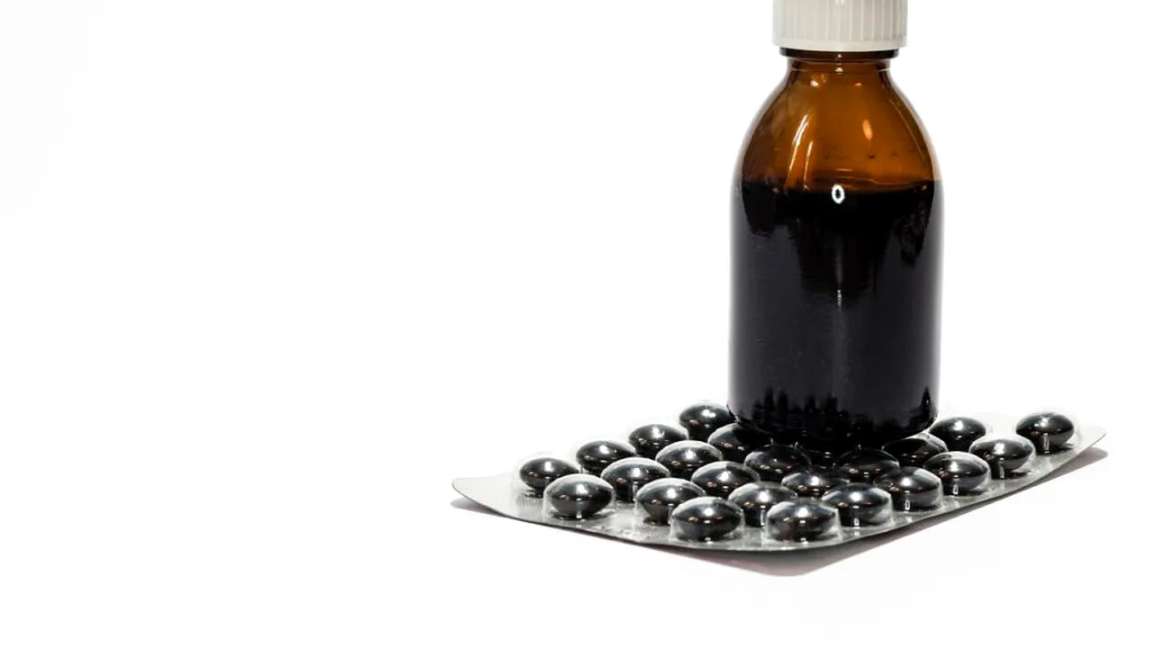 Cel puțin 9 copii morți, după administrarea unui sirop de tuse în India / Trei state au interzis medicamentul