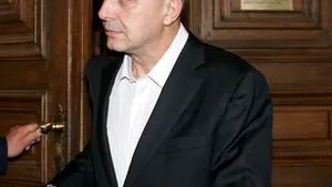 DNA a prelungit interdicţia de a părăsi ţara pentru Popoviciu, Şerban şi Pitcovici