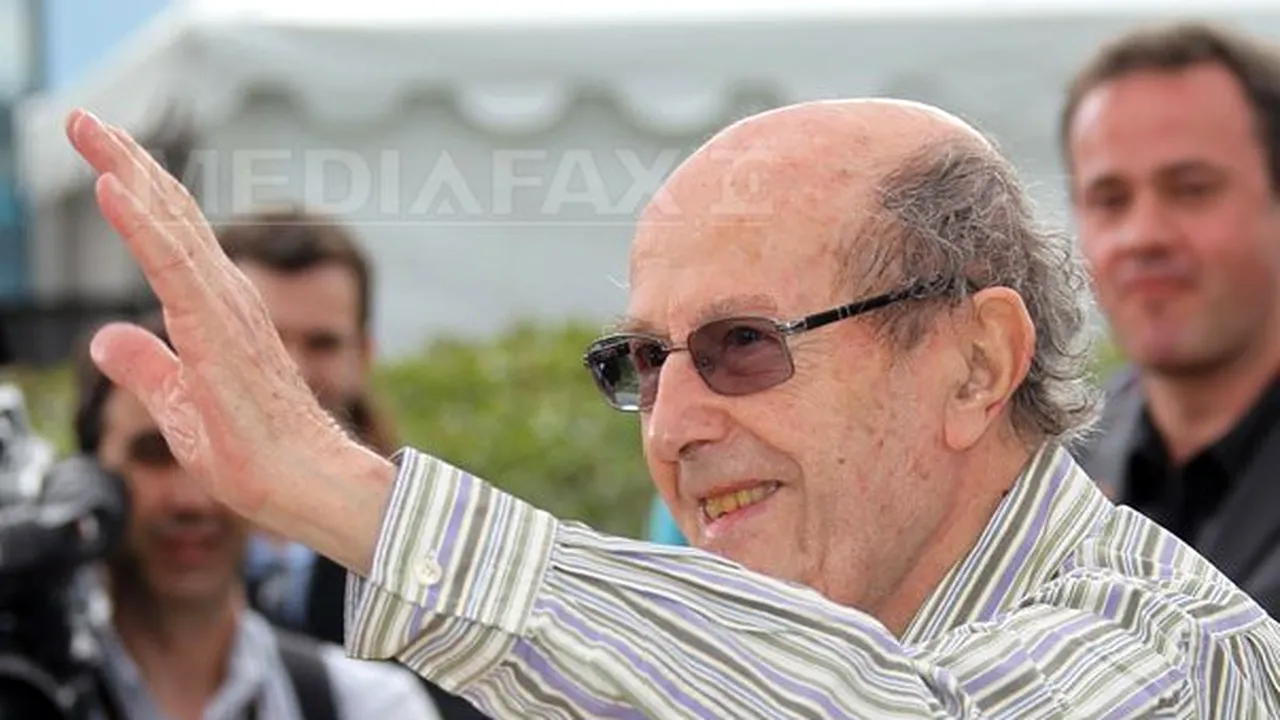 Cineastul Manoel de Oliveira îşi sărbătoreşte a 104-a aniversare prin muncă, în ciuda problemelor de sănătate