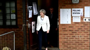 ALEGERI în Marea Britanie | Theresa May a anunţat oficial că va forma guvernul/ Conservatorii au câştigat, dar rezultatul este dezamăgitor/ Corbyn: Partidul Laburist este de fapt marele câştigător 