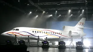 Cea mai mare achiziţie de aeronave business din istorie: Compania lui Warren Buffett cumpără avioane de 9,6 miliarde de dolari