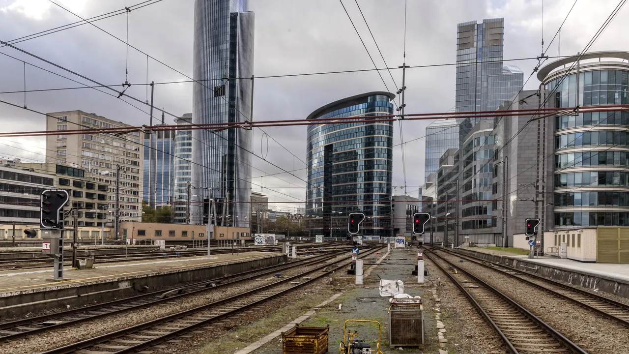 Greva naţională din Belgia paralizează traficul aerian şi feroviar