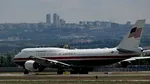 Trump trimite avionul Air Force One la modernizare. Ce probleme de securitate are aeronava primită din Qatar