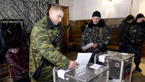 Ambasadorul sârb, convocat la Kiev în legătură cu prezenţa unor observatori la alegerile din estul Ucrainei