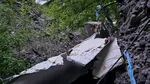 TIR prăbușit 130 de metri în râpă lângă Sinaia