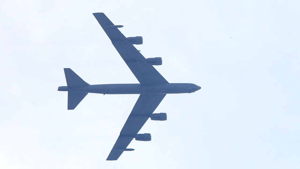 Pentagonul confirmă trimiterea de bombardiere nucleare în Australia, în pofida avertismentelor Chinei