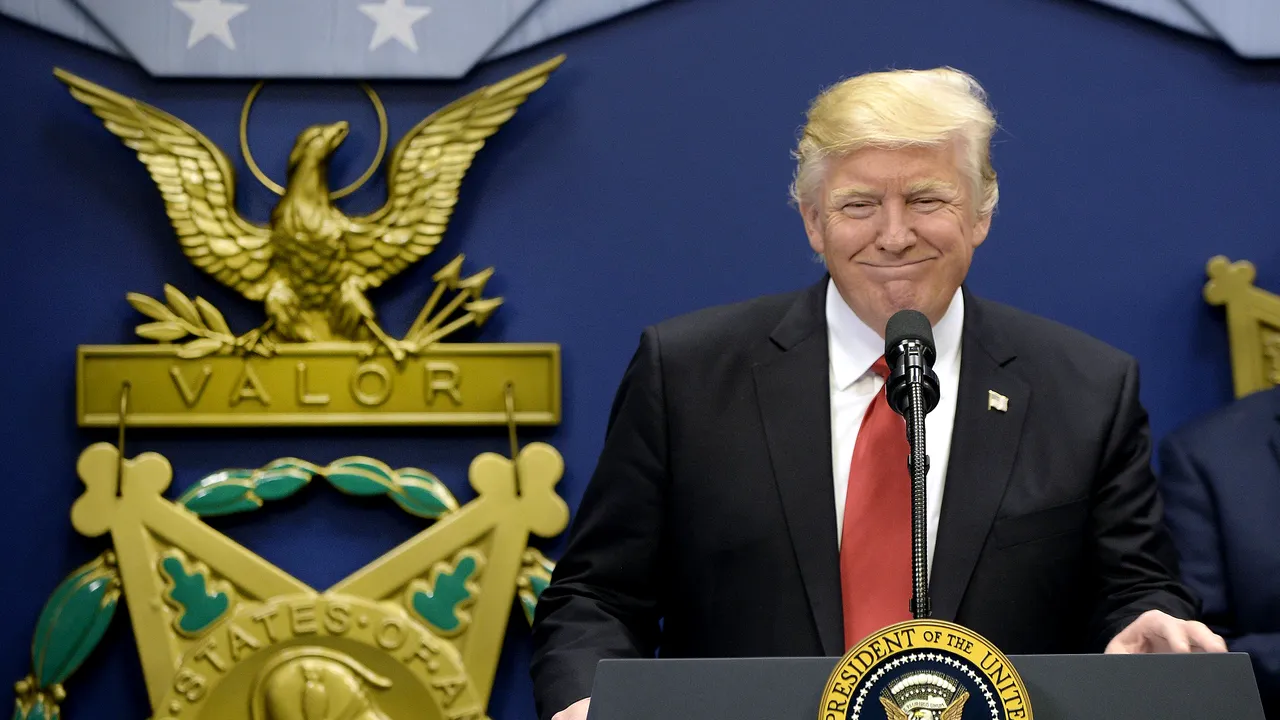 VIDEO Departamentul de Securitate Internă a suspendat aplicarea ordinului lui Donald Trump privind imigranţii