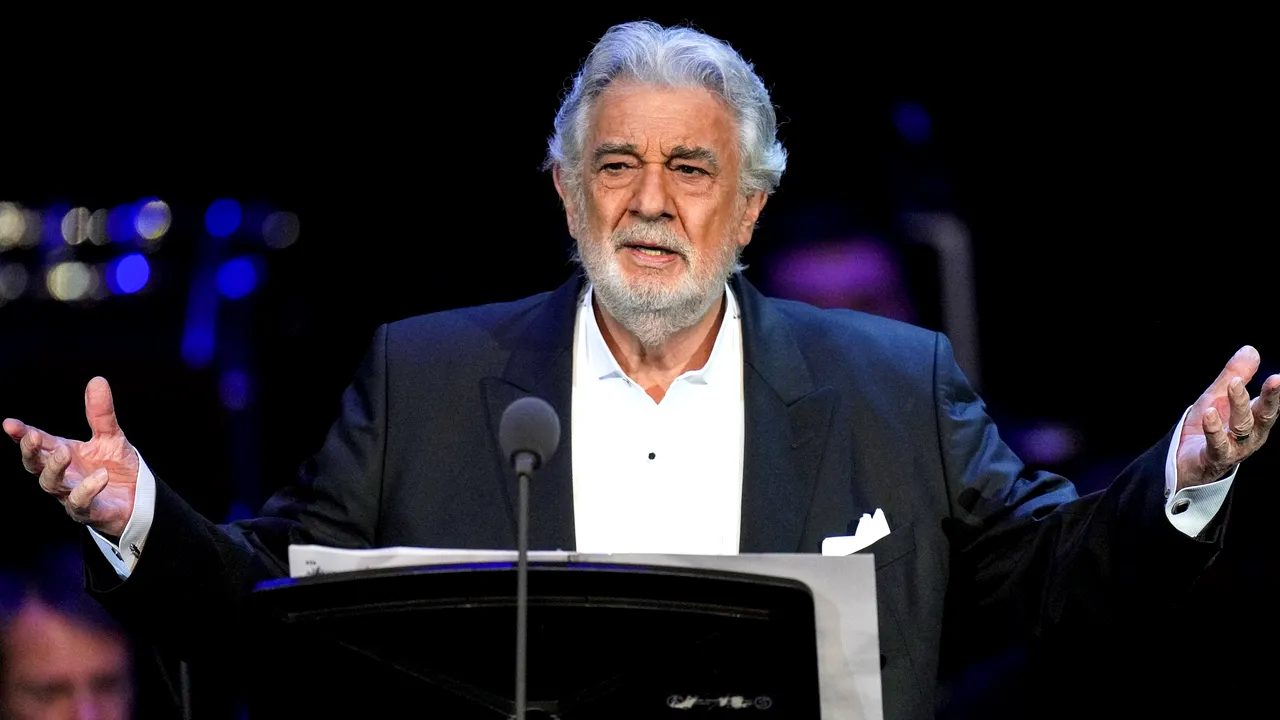 Tenorul Placido Domingo, acuzat de hărţuire: Mi-a cerut să-mi bag mâna în pantalonii lui

