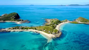 O insulă exotică, în trecut câştigată la poker, devine refugiu anti coronavirus pentru 17 milioane de dolari