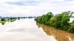 Inundații în mai multe județe: evacuări și pagube materiale