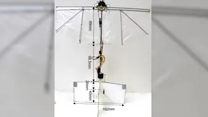 Robotul care poate plana şi se poate roti, exact ca o pasăre. Ce plănuiesc cercetătorii pentru el