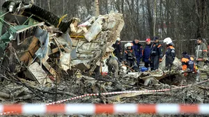 Polonezii au insistat să aterizeze la Smolensk, în pofida obiecţiilor ruşilor