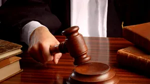 Directorul DSVSA Sibiu, arestat la domiciliu pentru corupţie şi răspândirea bolilor la animale