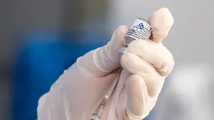 Şoc anafilactic, după vaccinarea cu AstraZeneca. Femeia de 46 de ani e sub supraveghere medicală