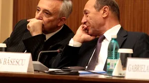 Traian Băsescu i-a propus lui Mugur Isărescu să preia şefia Guvernului
