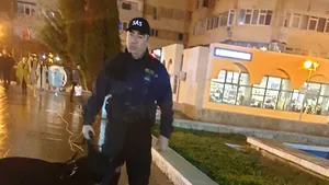 Colet suspect lângă Casa de Cultură din Constanţa. Ce au găsit pirotehniştii când l-au deschis