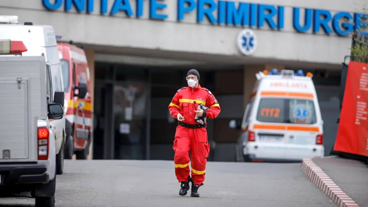 Un copil de 9 ani a ajuns la spital în comă, mâncat de viermi şi muşte. Mama acestuia a fost reţinută 