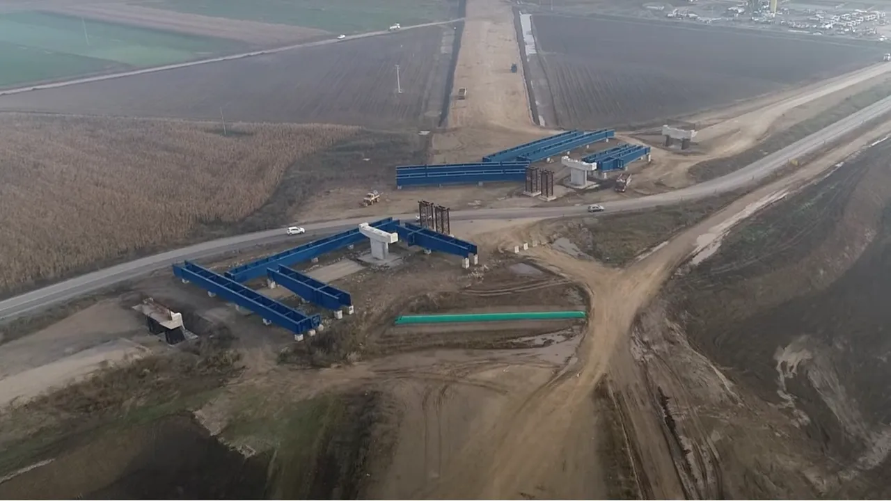 Situaţie îngrijorătoare pe şantierul Autostrăzii A3 Transilvania. Constructorul este, practic, inexistent 