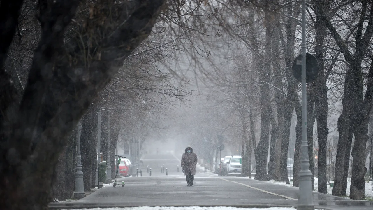 Ninsori şi temperaturi negative în Bucureşti în următoarele zile