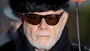 Cântăreţul britanic Gary Glitter, condamnat la 16 ani de închisoare pentru pedofilie
