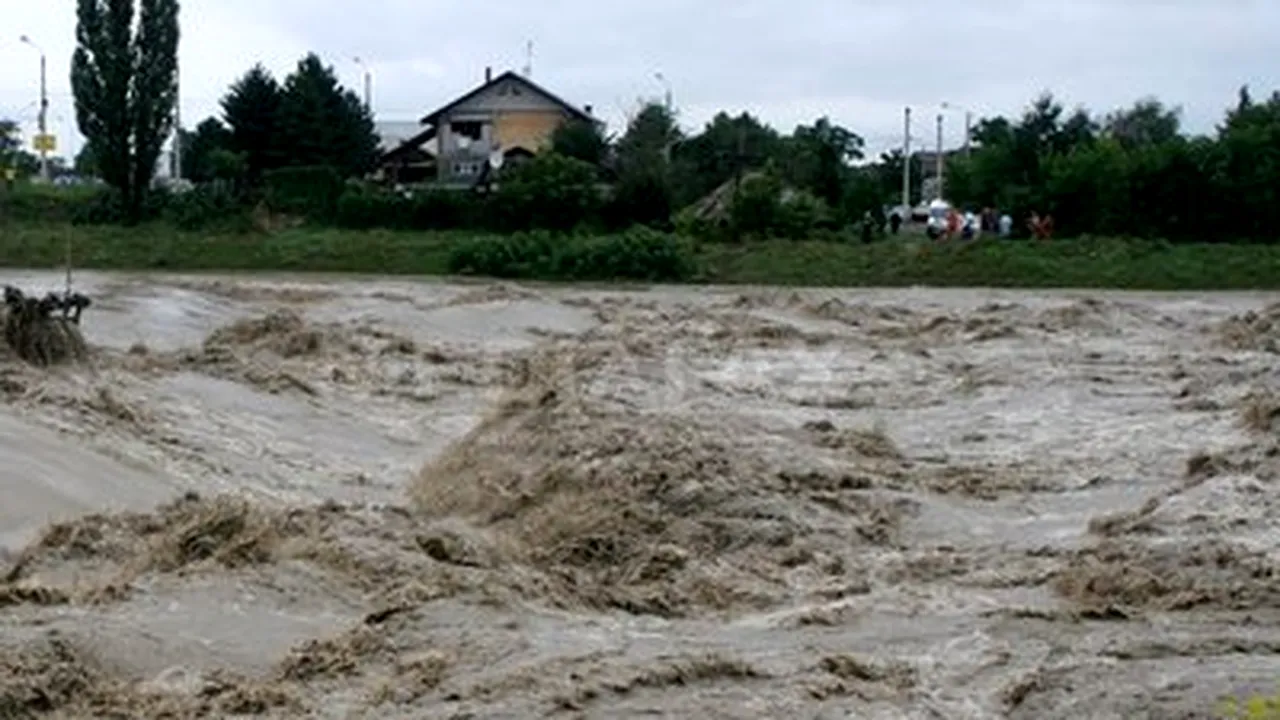 Several Rivers In C Romania Under Code Red, Orange Flood Alert