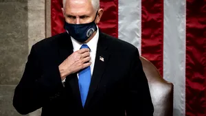 Mike Pence denunţă 