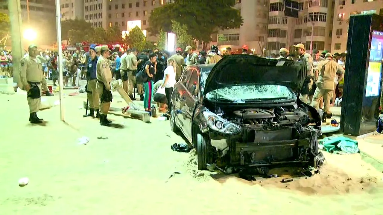 Un bebeluş a murit, iar alte 15 persoane au fost rănite, după ce un vehicul a intrat în mulţime la Copacabana, Brazilia