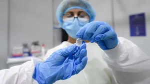 Imunizări zi şi noapte, la primul centru de vaccinare anti-COVID cu program non-stop din România. Se va folosi doar serul Pfizer