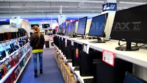 Coface: Peste 15% dintre distribuitorii de produse IT s-au închis în 2013, cu datorii de 76 mil.euro