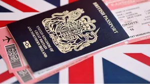 Vacanță transformată în coșmar: o adolescentă britanică a rămas blocată șase săptămâni la Roma din cauza noilor reguli pentru pașapoarte