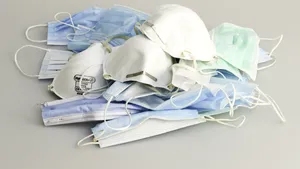 Alertă InfoCons: 264 de tipuri de măşti neconforme, dintre care 40,15% sunt contrafăcute