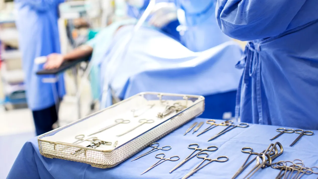 Nou caz de discriminare: Asistentă medicală din Cluj, dată afară din locuinţă de proprietar de teama coronavirusului