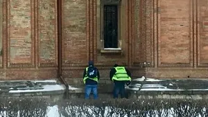 Viceprimarul Capitalei: Cei care au urinat pe biserică, ultima speţă umană. Coarnă trebuia să închirieze toalete