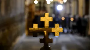 Biserica Ortodoxă cheamă la rugăciune împotriva incendiilor de vegetaţie