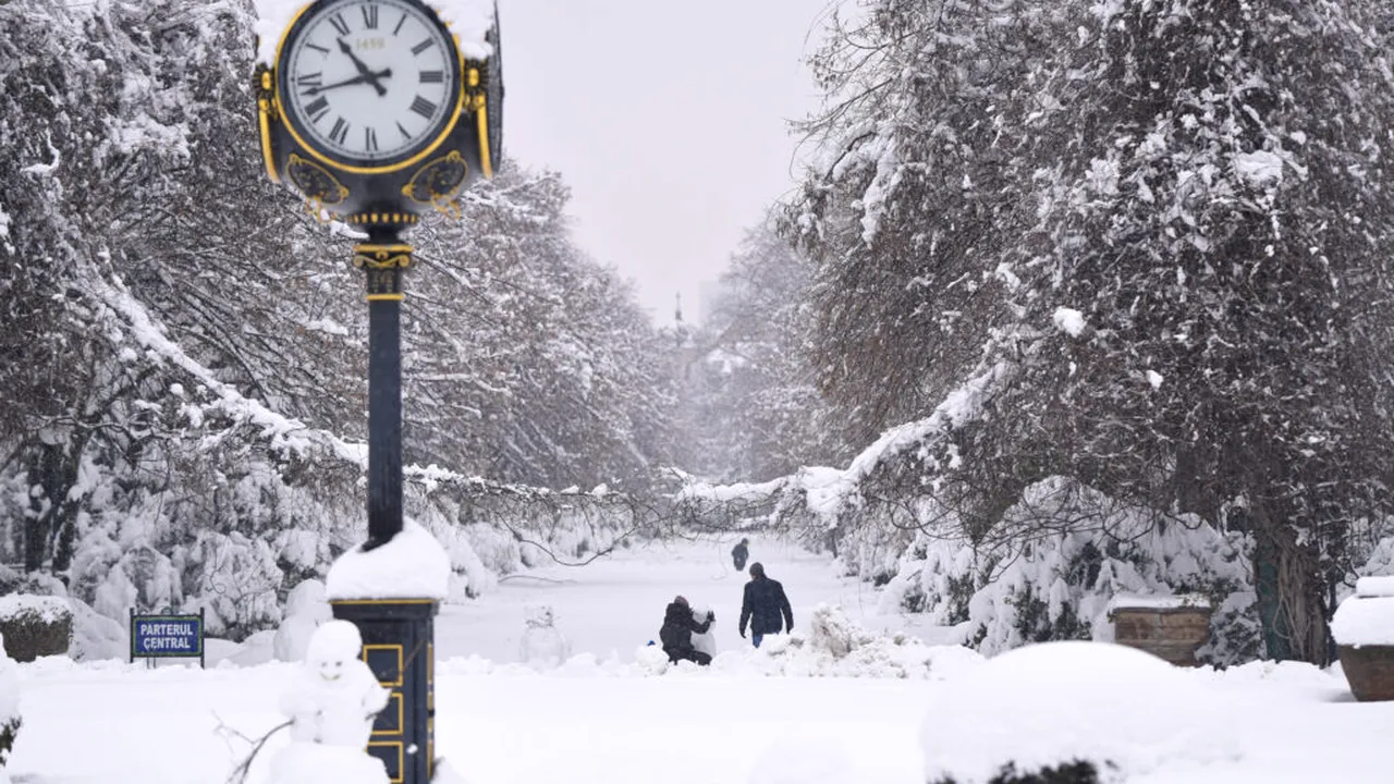 Bucureștiul, sub zăpadă. Imagini după ninsorile abundente