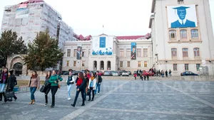 Scandalul de la UMF Iaşi: Optsprezece studenţi din cei 94 admişi neregulamentar sunt şi pe listele finale