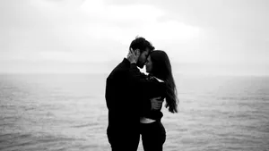 „Acel martie”, thrillerul româno-spaniol al lui Iura Luncașu, intră în cinematografe din 4 martie, cu Esther Acebo și Costas Mandylor în distribuție