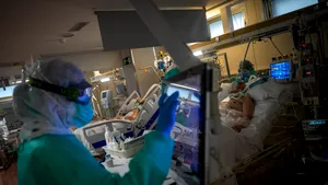 Coronavirus: Statul, considerat epicentul pandemiei, în care rata spitalizării a scăzut